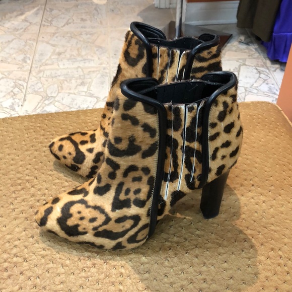 Roberto Cavalli Leopard booties - Picture 2 of 6